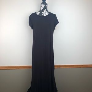 Acting Pro Black T-Shirt Maxi Dress